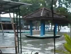 Wisata Pantai Tanjungpendam dan Sungai Seburik Terendam Banjir, Akibat Cuaca Ekstrem yang Disertai Angin Kencang
