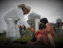 Keutamaan Sedekah di Hari Jumat, Ini Penjelasannya