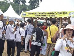 Jualan di Misa Paus Fransiskus, Pasutri Ini Raup Untung Fantastis