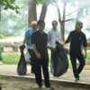 Hari Lingkungan Hidup di Beltim: Bersih Pantai, Aktifkan Bank Sampah