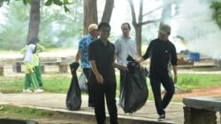 Hari Lingkungan Hidup di Beltim: Bersih Pantai, Aktifkan Bank Sampah