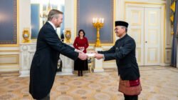 L Amrih Jinangkung Serahkan Kredensial kepada Willem-Alexander di Istana Noordeinde