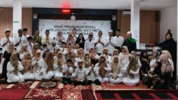 Kolaborasi DPMPTSPP dan RPM Belitung, Puluhan Anak Yatim dan Lansia Terima Santunan