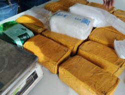 Diduga 21 Kg Sabu Ditemukan Mengapung di Laut Selat Nasik, Polisi Lakukan Penyelidikan