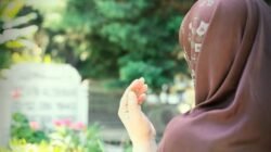 Menggali Makna Ziarah Kubur Usai Salat Ied: Tradisi dan Adab yang Tepat