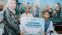 Safari Ramadan PLN UIW Babel: Salurkan Zakat untuk 117 Penerima Manfaat di Belitung